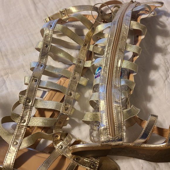 Womens gold gladiator sandals - Picture 2 of 4